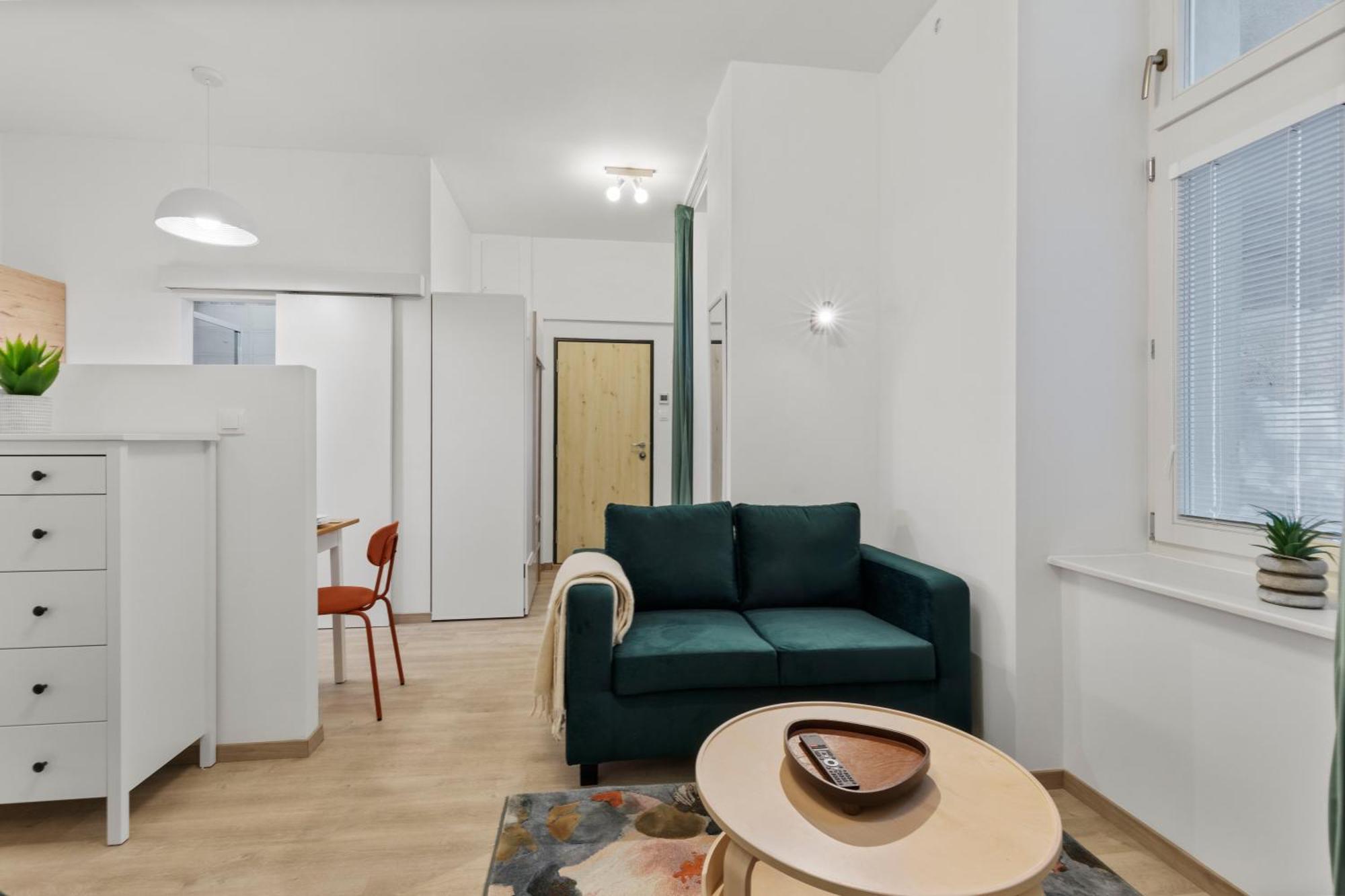 Garden Haven Studio In Old Town Братислава Екстериор снимка