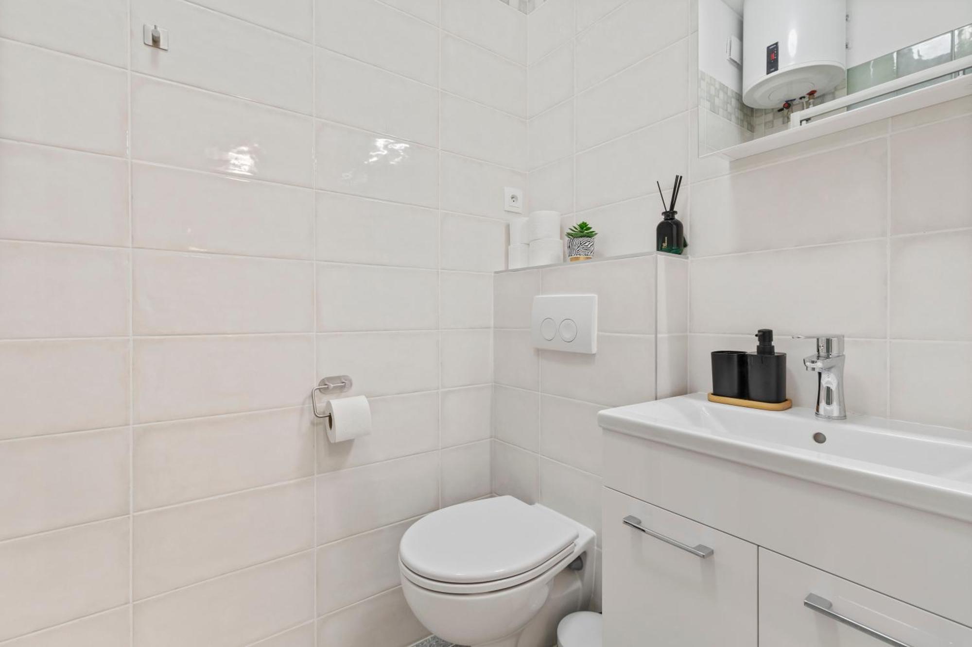 Garden Haven Studio In Old Town Братислава Екстериор снимка