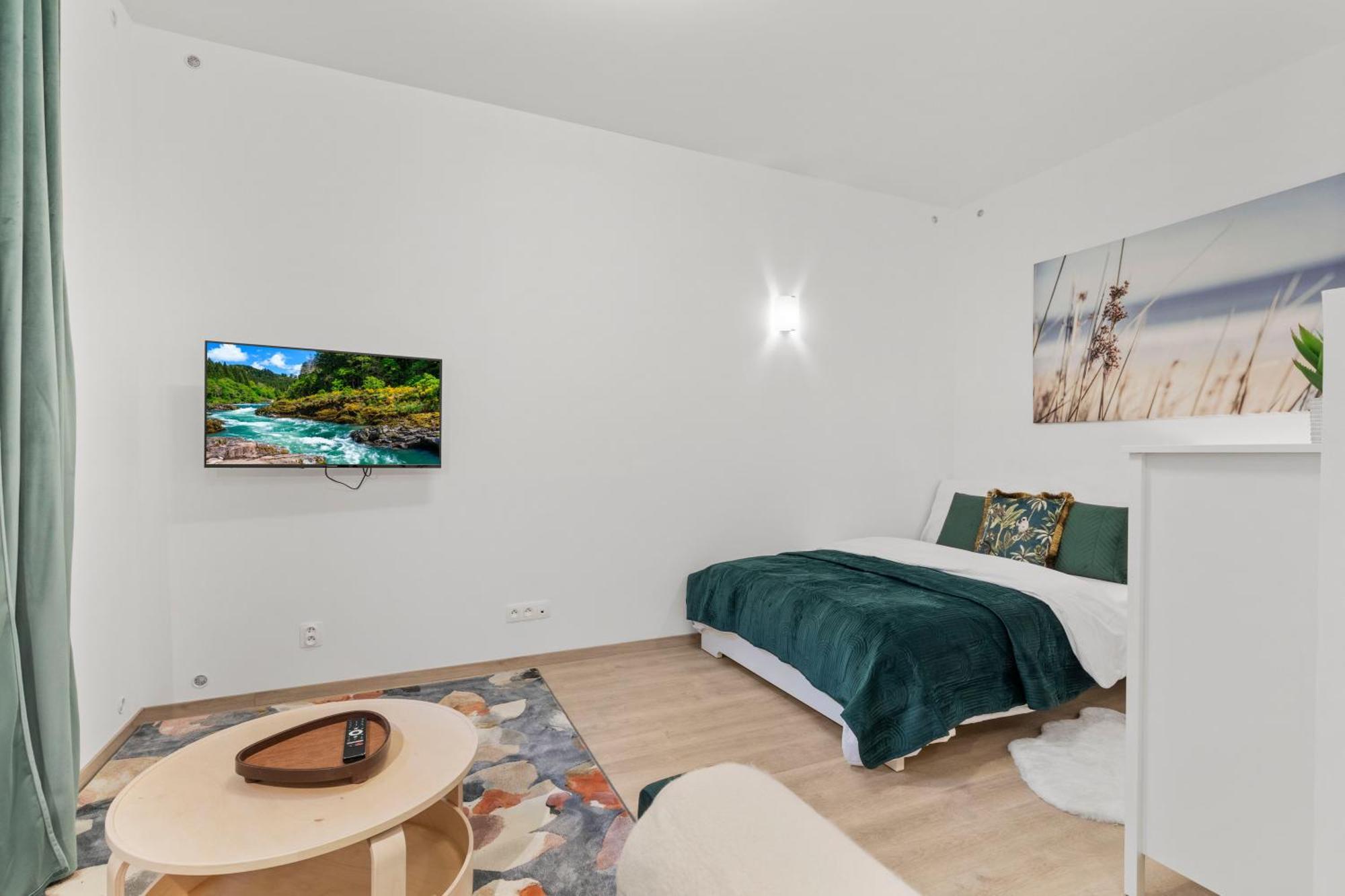 Garden Haven Studio In Old Town Братислава Екстериор снимка